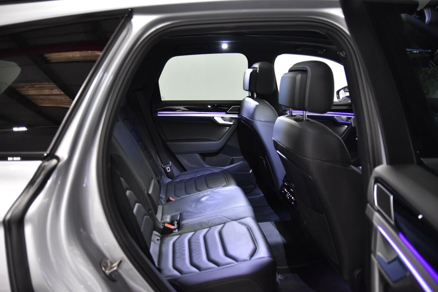 Used Volkswagen Touareg for sale - 77290423: Photo 28