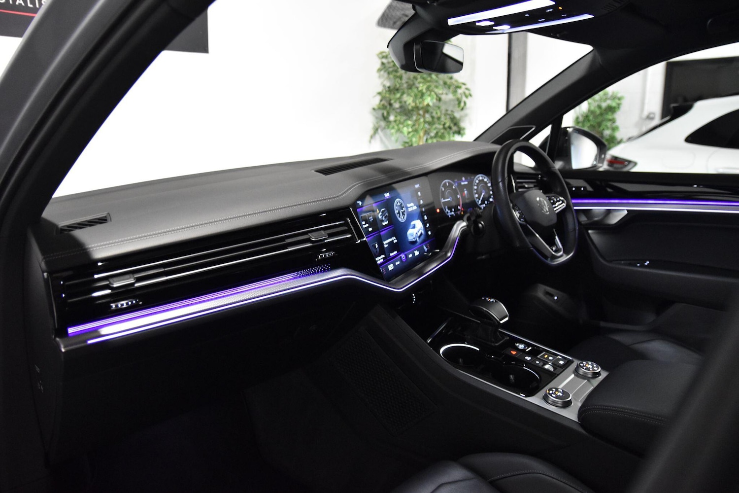 Used Volkswagen Touareg for sale - 77290423: Photo 32