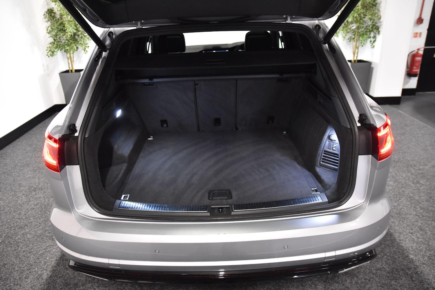 Used Volkswagen Touareg for sale - 77290423: Photo 36