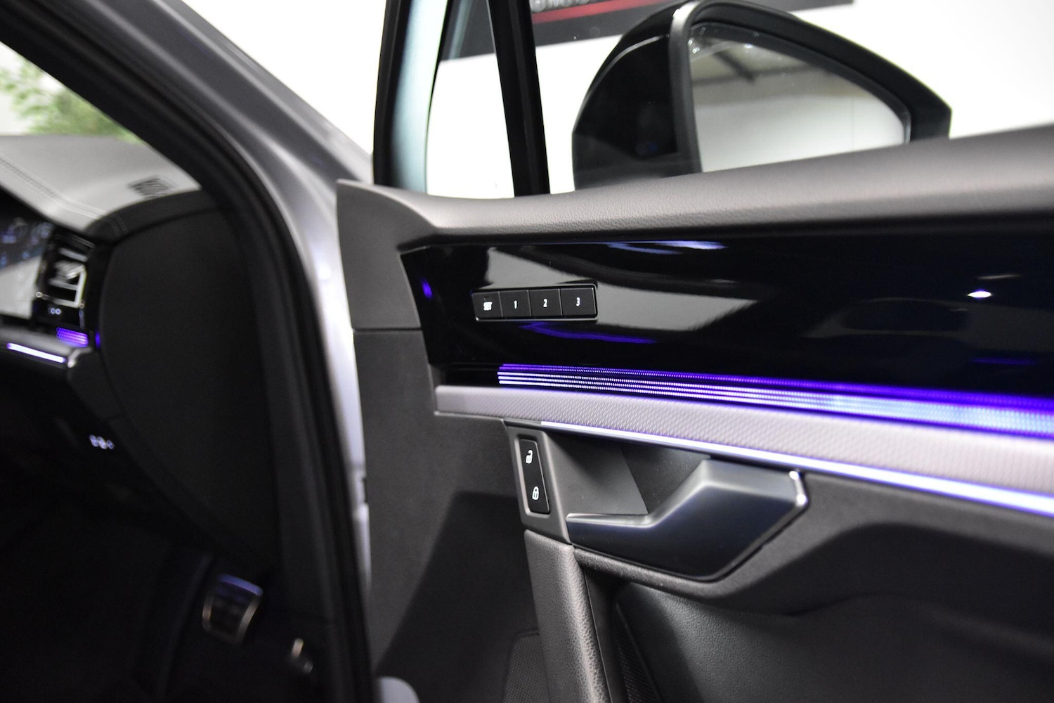 Used Volkswagen Touareg for sale - 77290423: Photo 7