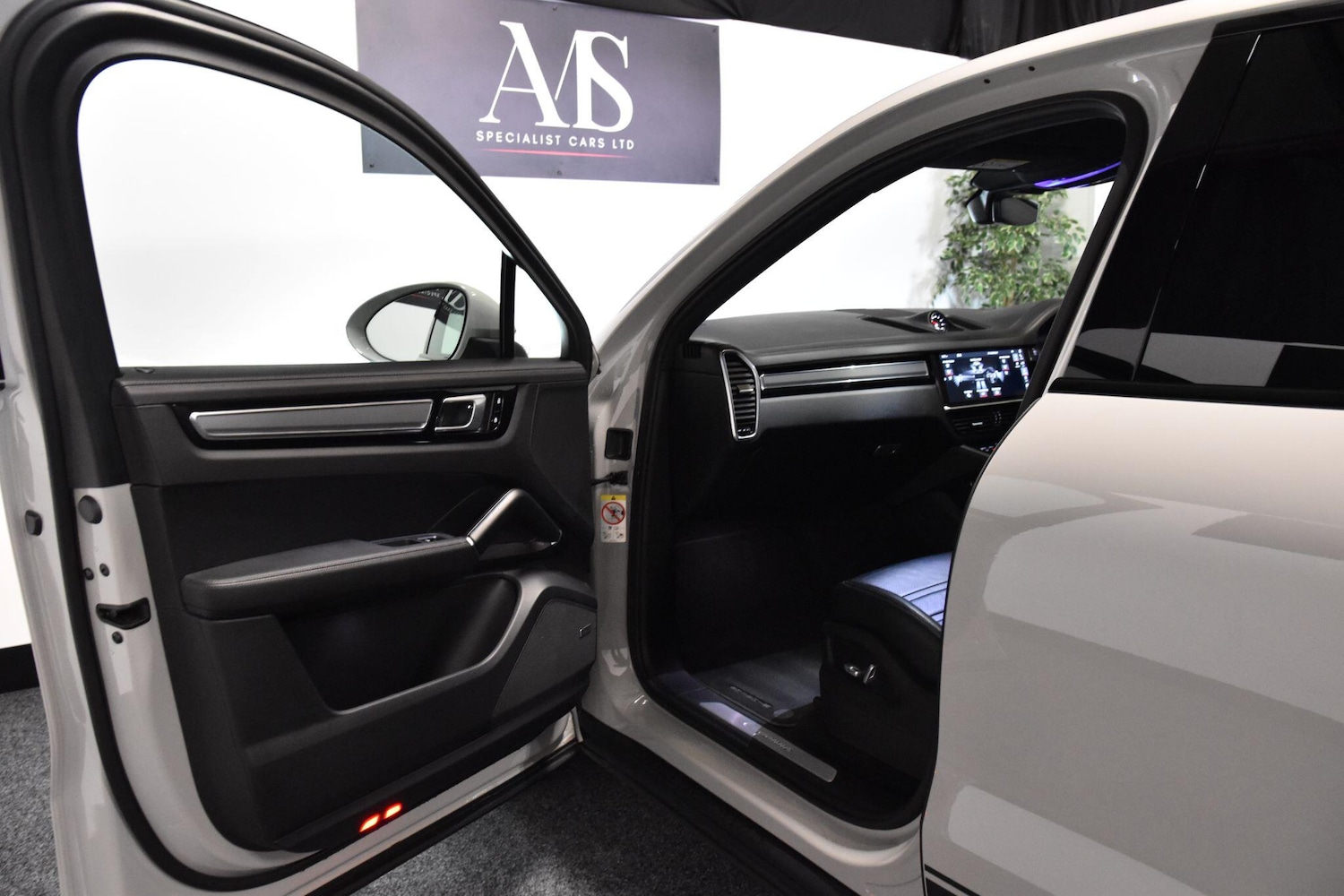 Used Porsche Cayenne 2019 for sale - 77410935: Photo 32