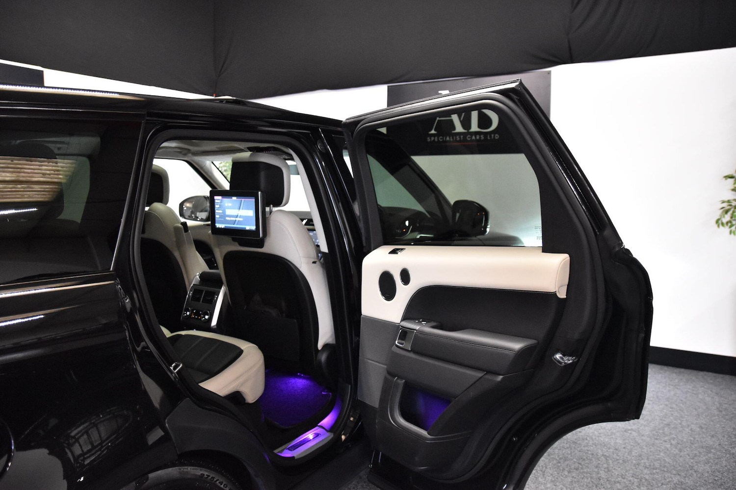 Used Land Rover Range Rover Sport 2018 for sale - 76742861: Photo 25