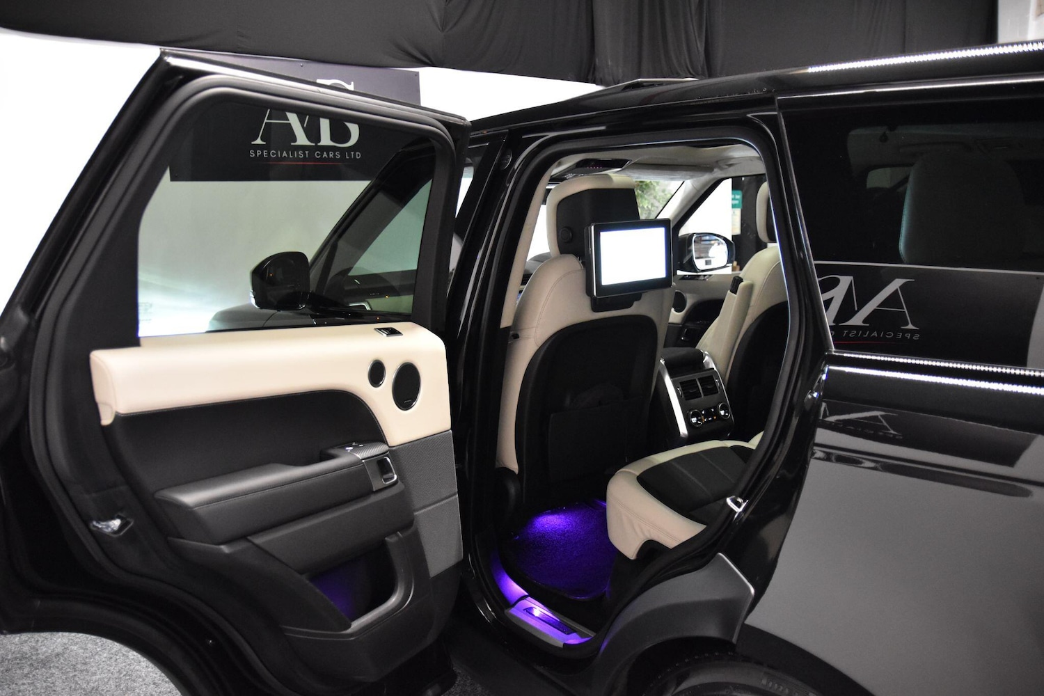 Used Land Rover Range Rover Sport 2018 for sale - 76742861: Photo 28