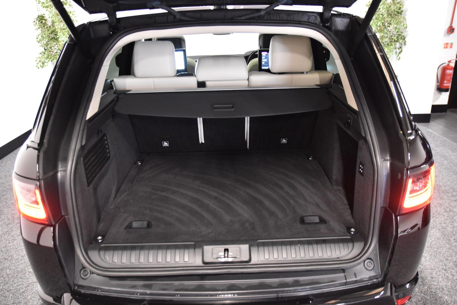 Used Land Rover Range Rover Sport 2018 for sale - 76742861: Photo 34