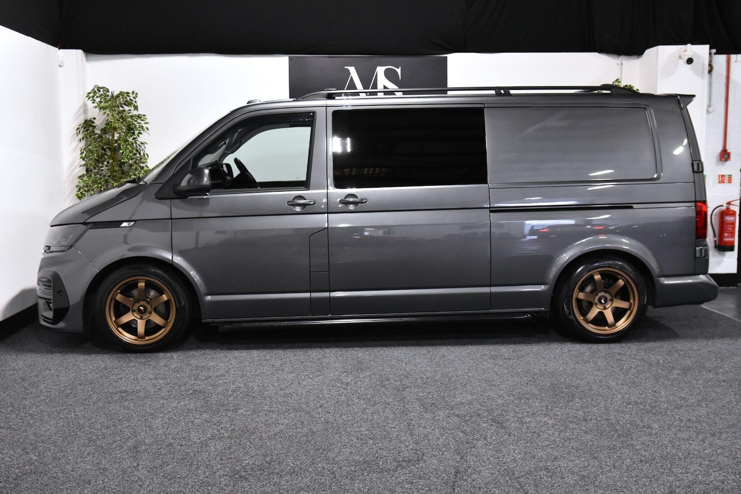 Used Volkswagen Transporter 2021 for sale - 76283173: Photo 2