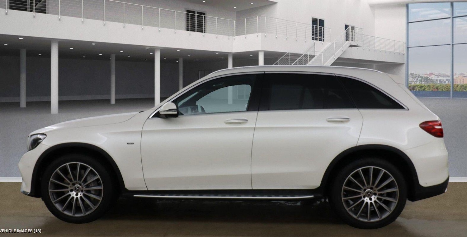 Used Mercedes-Benz GLC 2018 for sale - 76619732: Photo 2