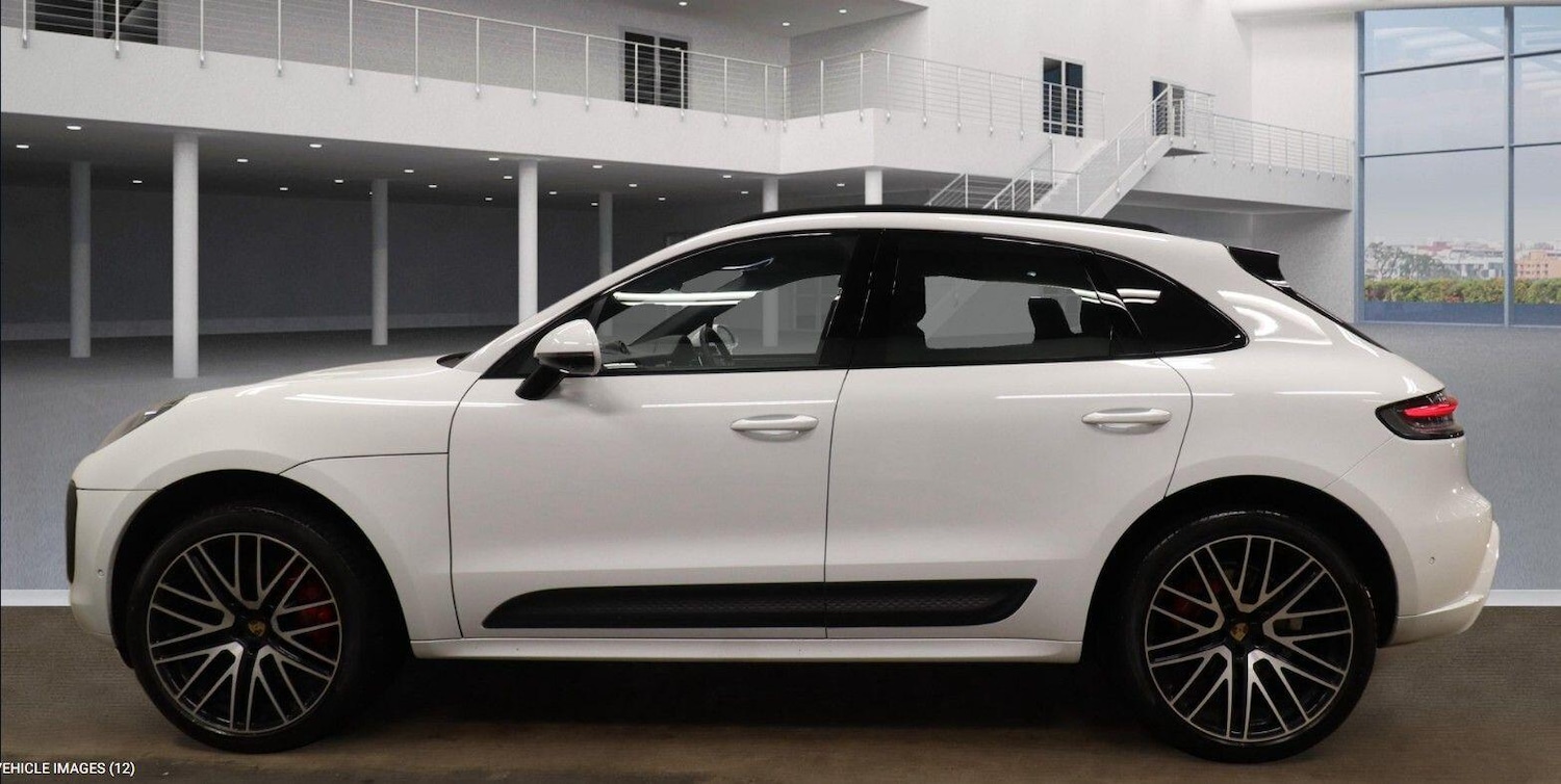 Used Porsche Macan 2021 for sale - 77203212: Photo 2