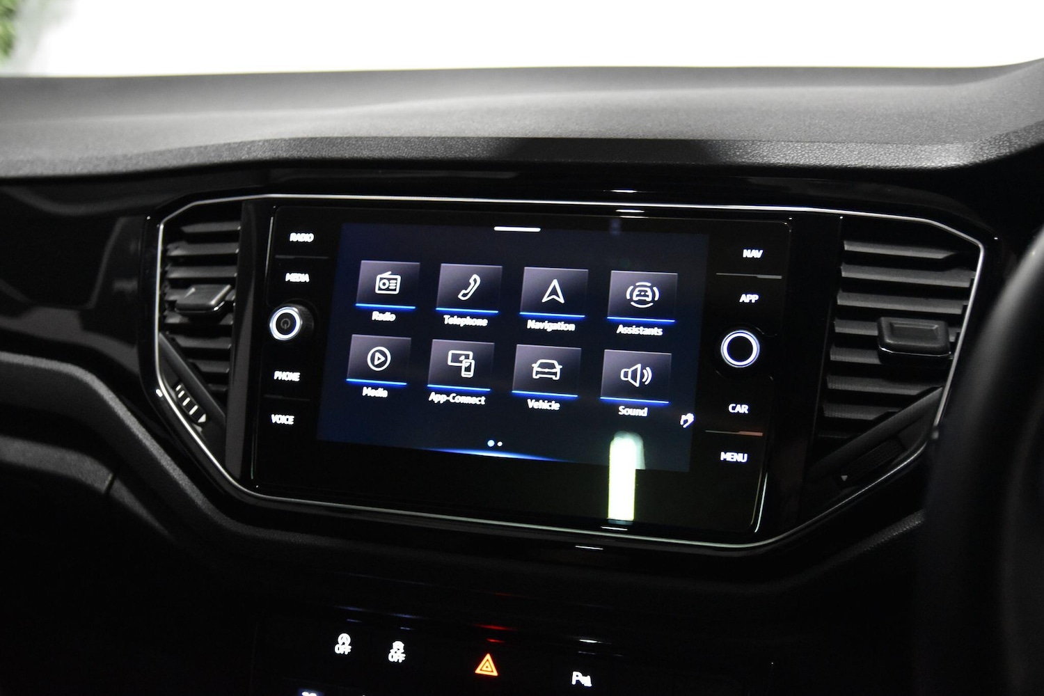 Used Volkswagen T-Roc 2022 for sale - 76260210: Photo 11