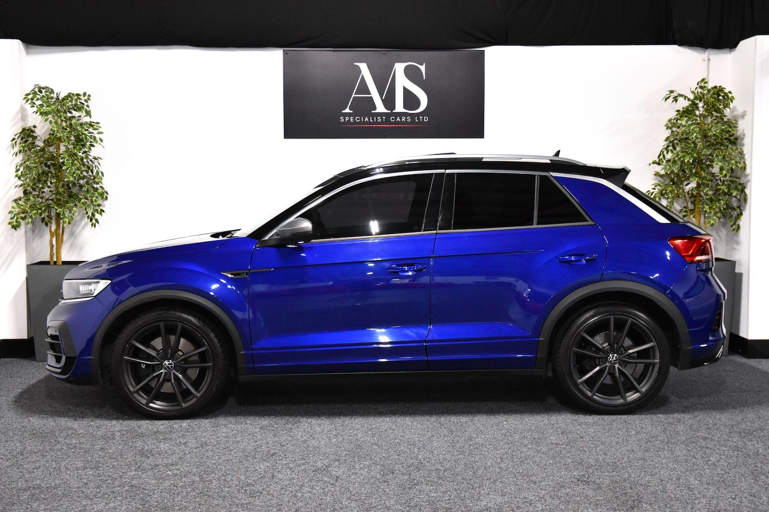 Used Volkswagen T-Roc 2022 for sale - 76260210: Photo 2