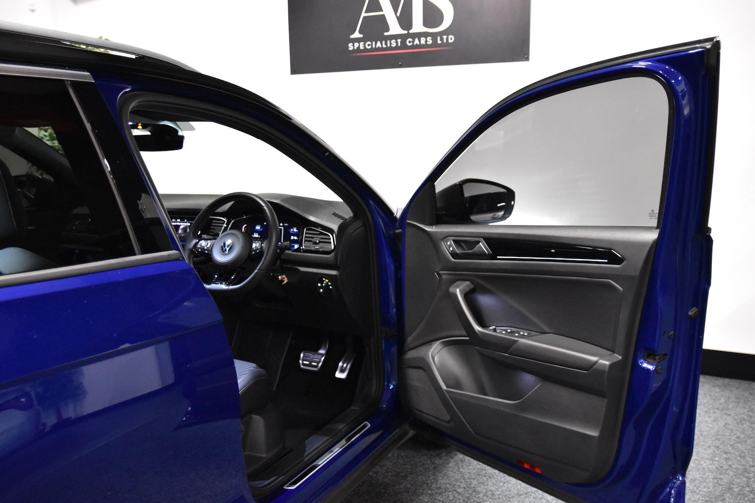 Used Volkswagen T-Roc 2022 for sale - 76260210: Photo 6