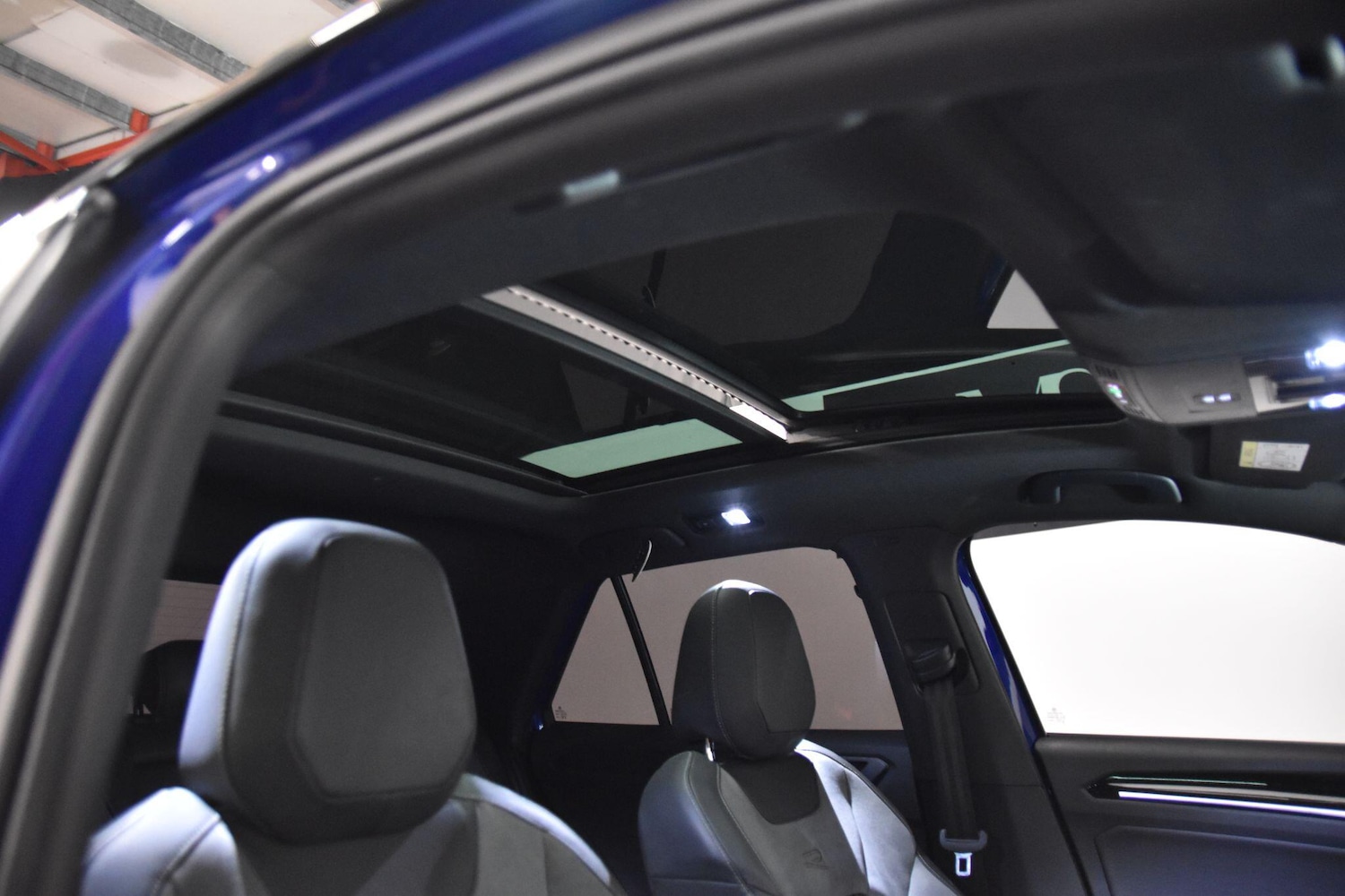 Used Volkswagen T-Roc 2022 for sale - 76260210: Photo 8