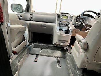 Used Kia Sedona 2010 for sale - 78636985: Photo