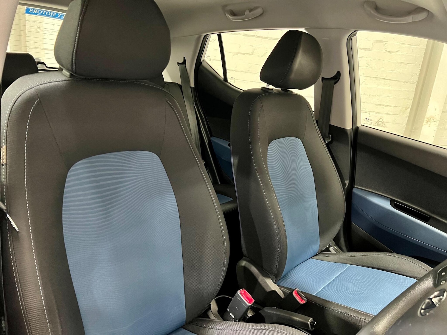 Used Hyundai i10 2014 for sale - 76549855: Photo 12