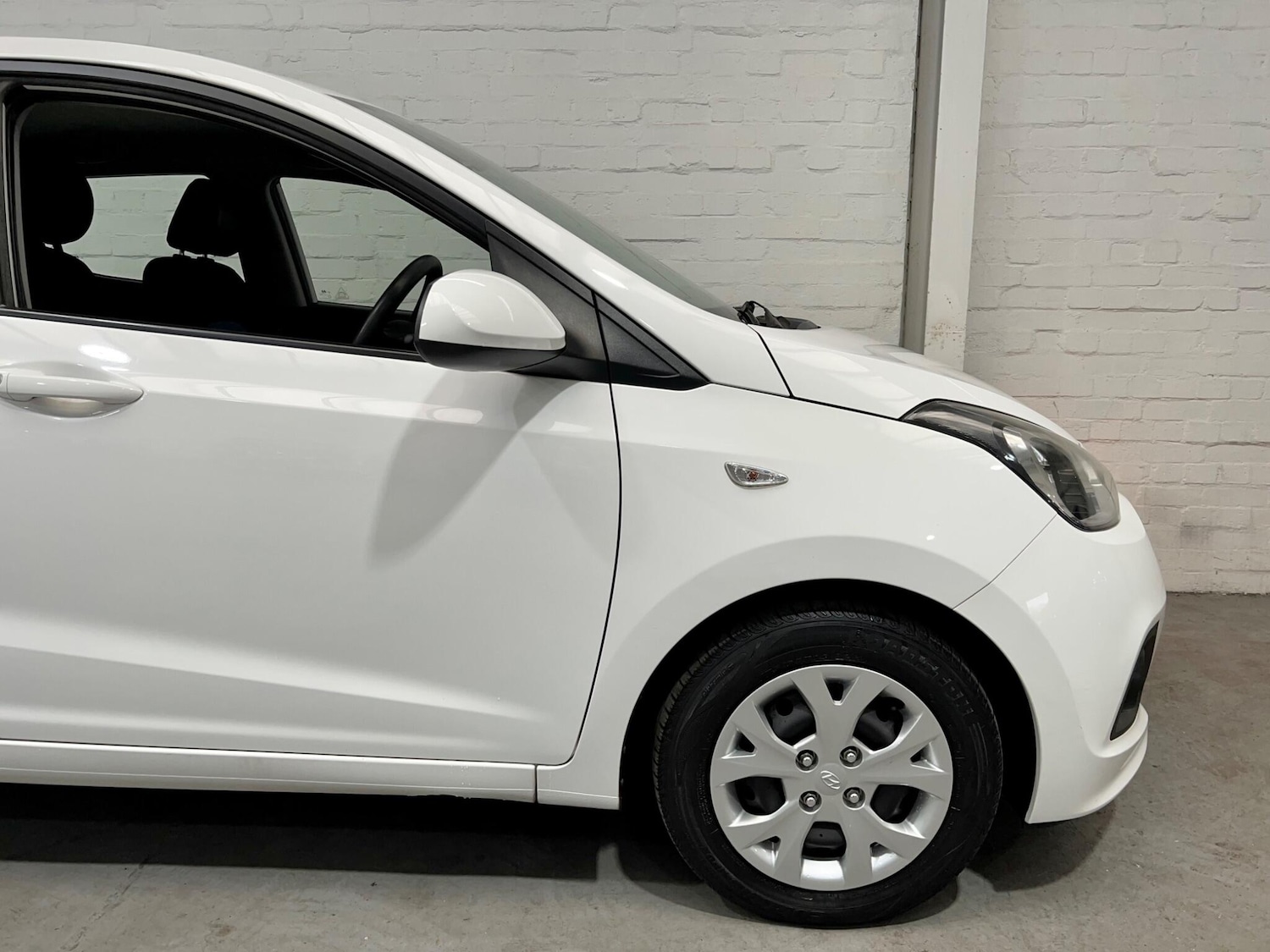 Used Hyundai i10 2014 for sale - 76549855: Photo 13