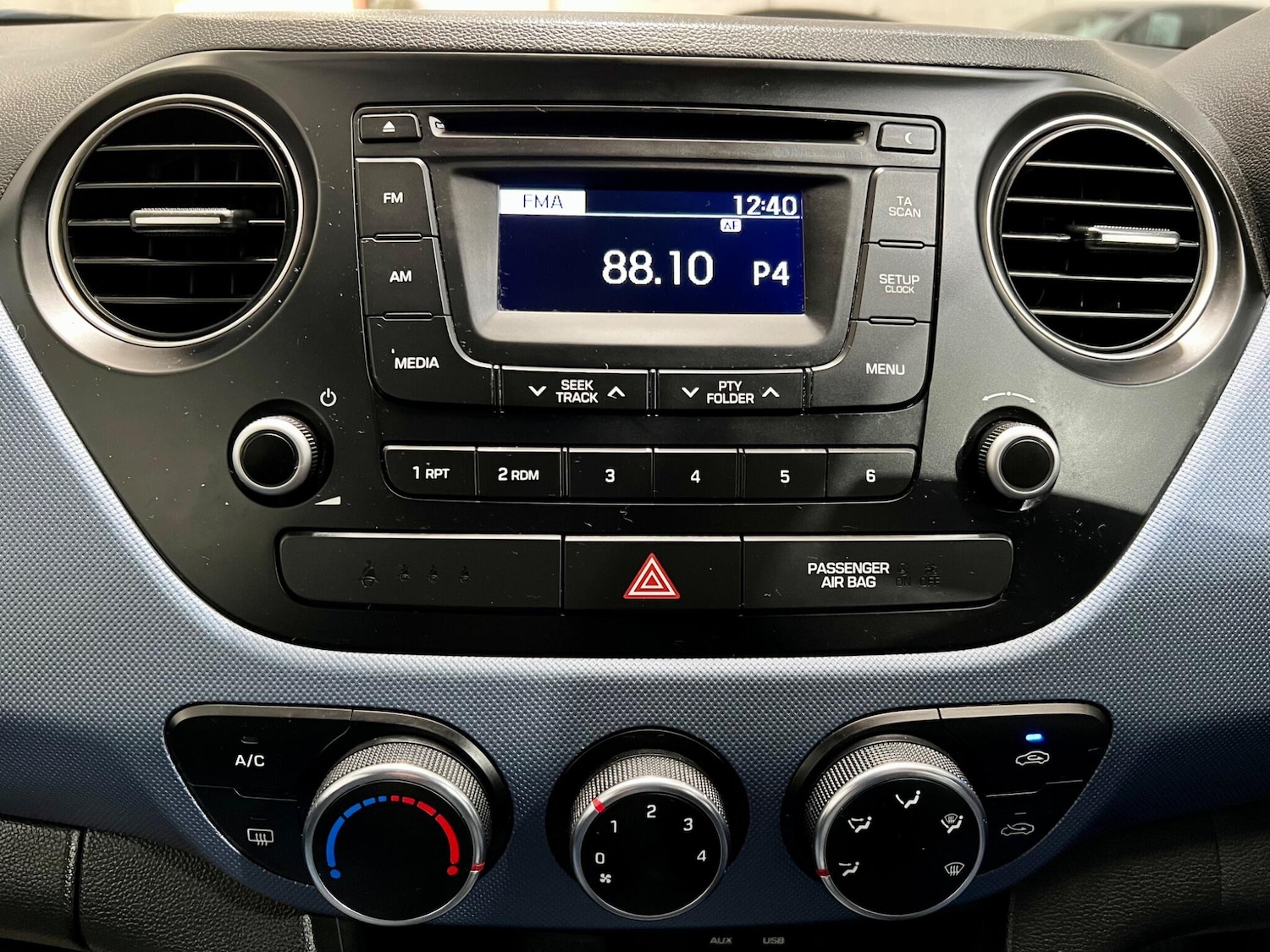 Used Hyundai i10 2014 for sale - 76549855: Photo 23