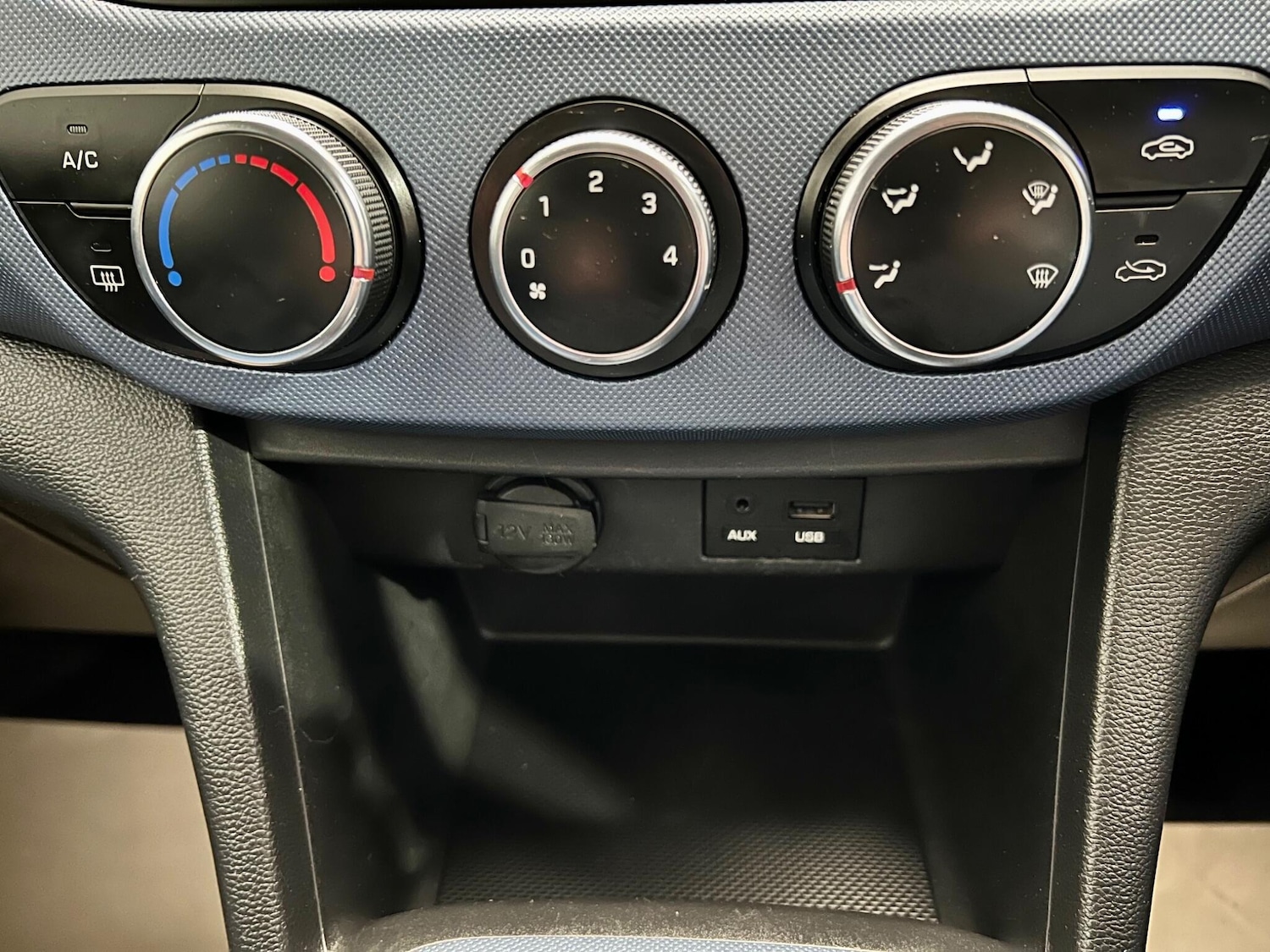 Used Hyundai i10 2014 for sale - 76549855: Photo 31