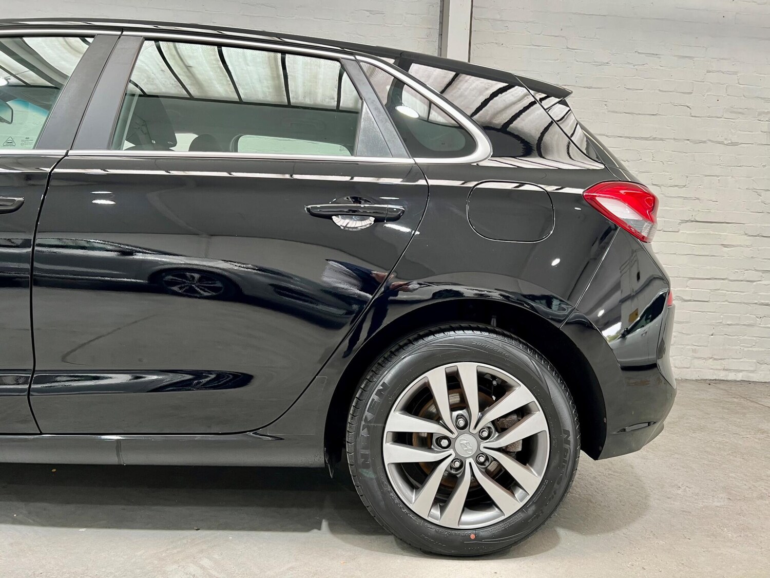 Used Hyundai i30 2018 for sale - 76108596: Photo 39