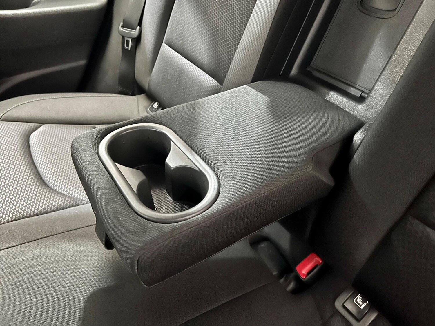 Used Hyundai i30 2018 for sale - 76108596: Photo 41