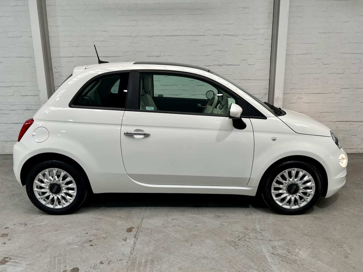 Used Fiat 500 2021 for sale - 76995278: Photo 2