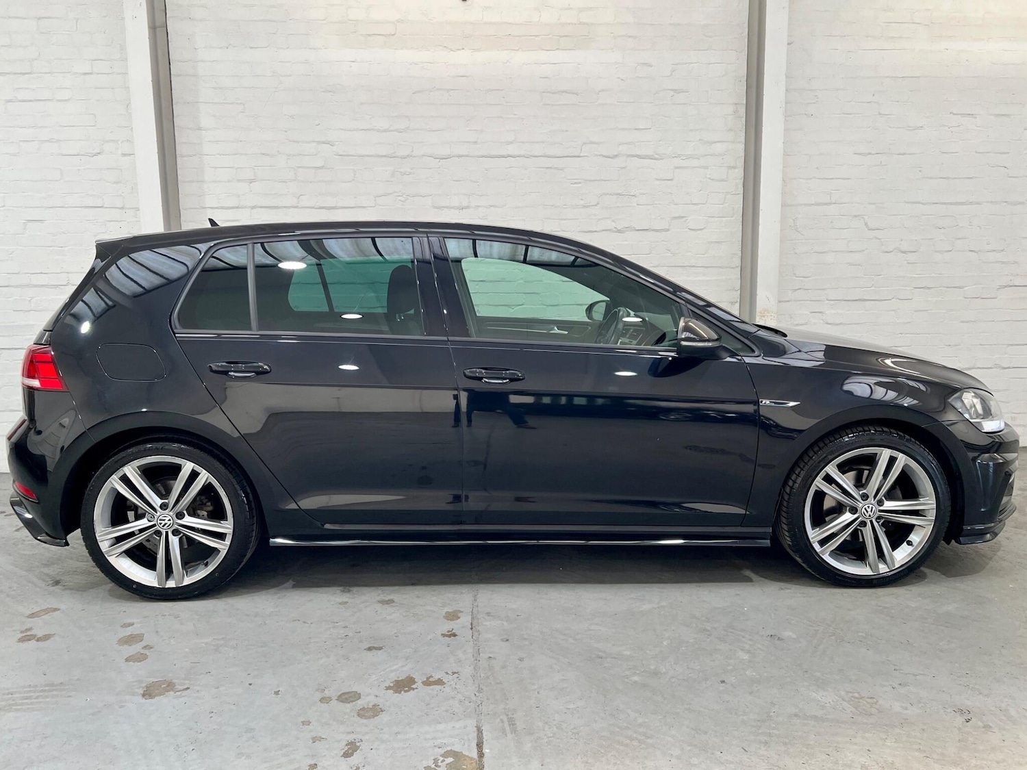 Used Volkswagen Golf 2019 for sale - 77925060: Photo 2