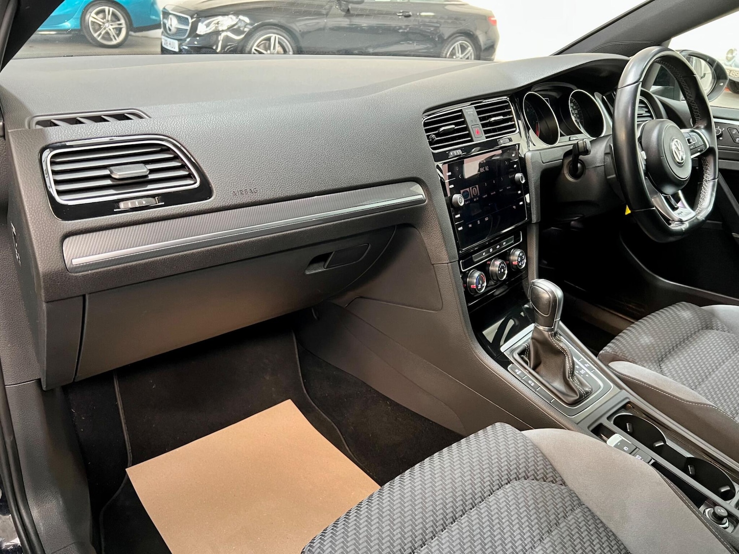 Used Volkswagen Golf 2019 for sale - 77925060: Photo 37