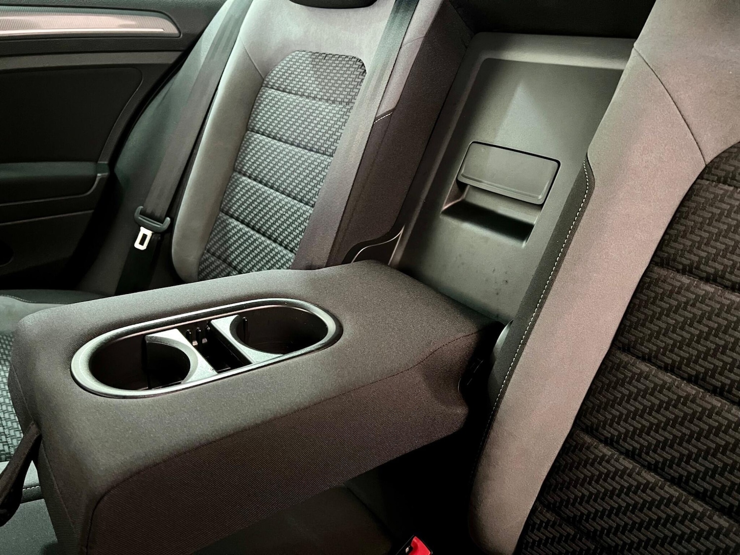 Used Volkswagen Golf 2019 for sale - 77925060: Photo 40