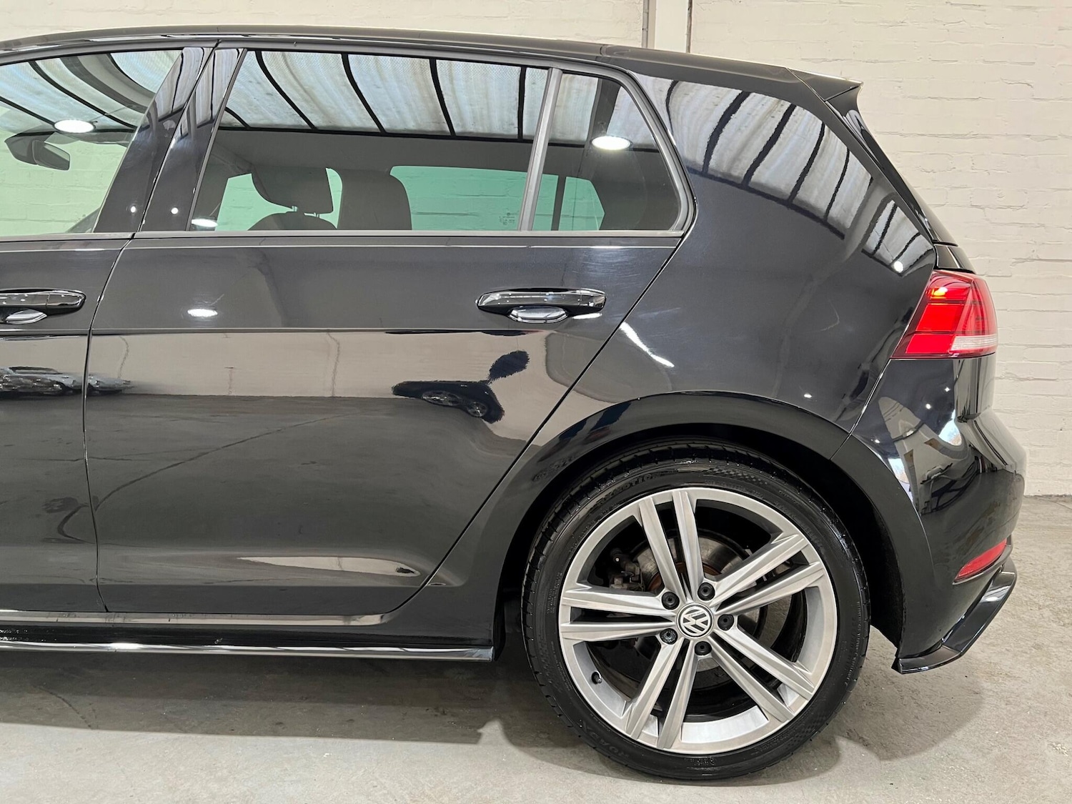 Used Volkswagen Golf 2019 for sale - 77925060: Photo 42