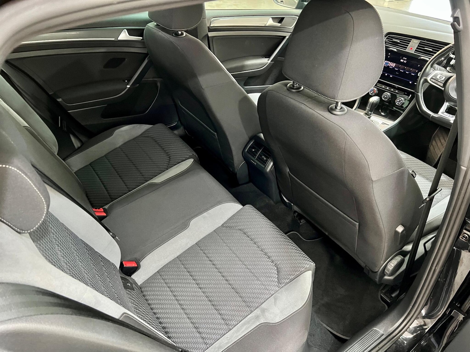 Used Volkswagen Golf 2019 for sale - 77925060: Photo 43