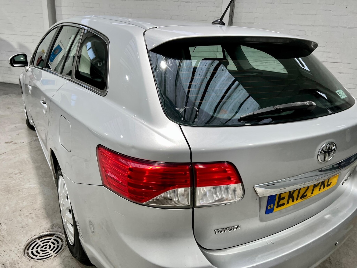 Used Toyota Avensis 2012 for sale - 77468285: Photo 25