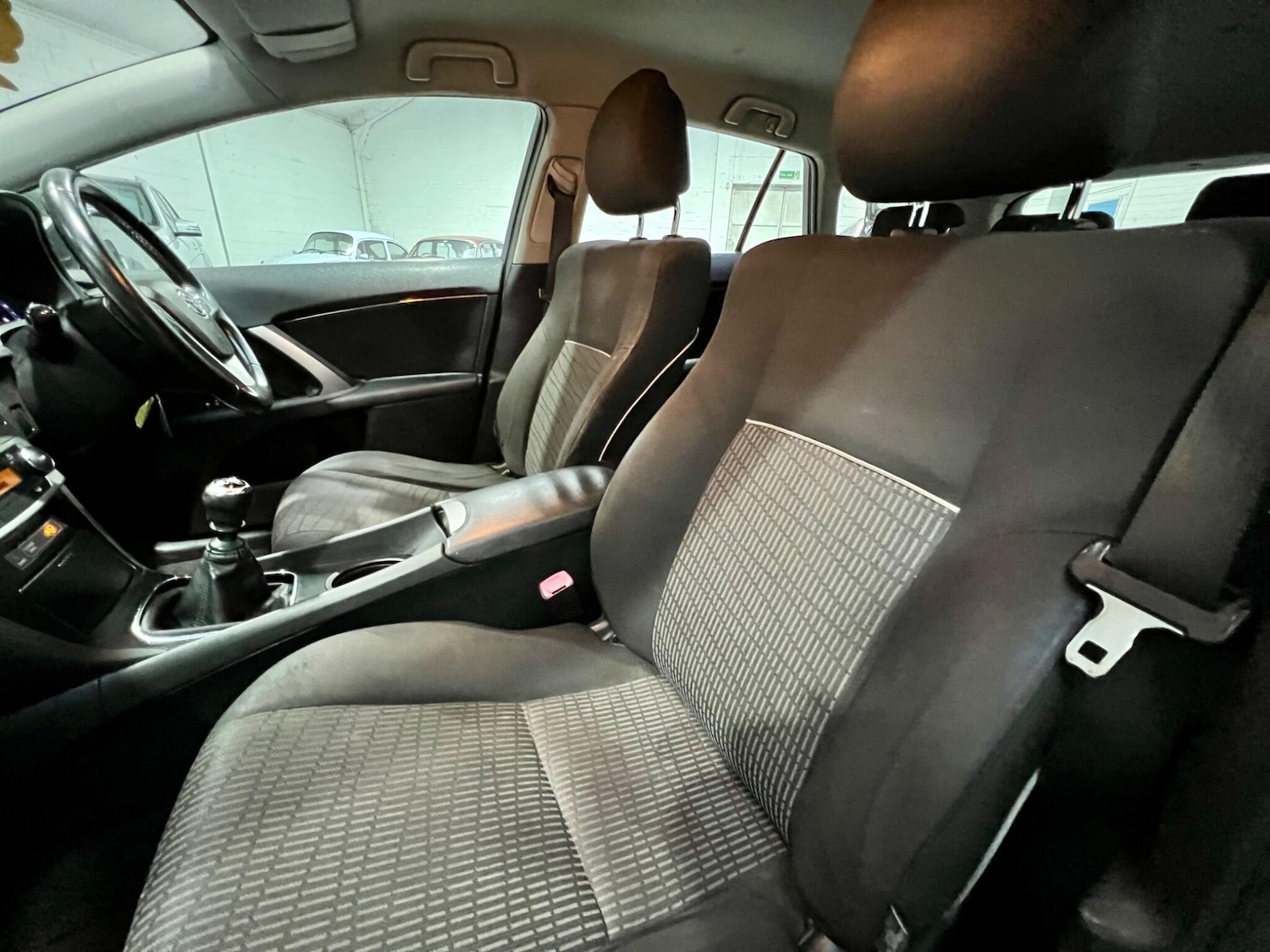 Used Toyota Avensis 2012 for sale - 77468285: Photo 3