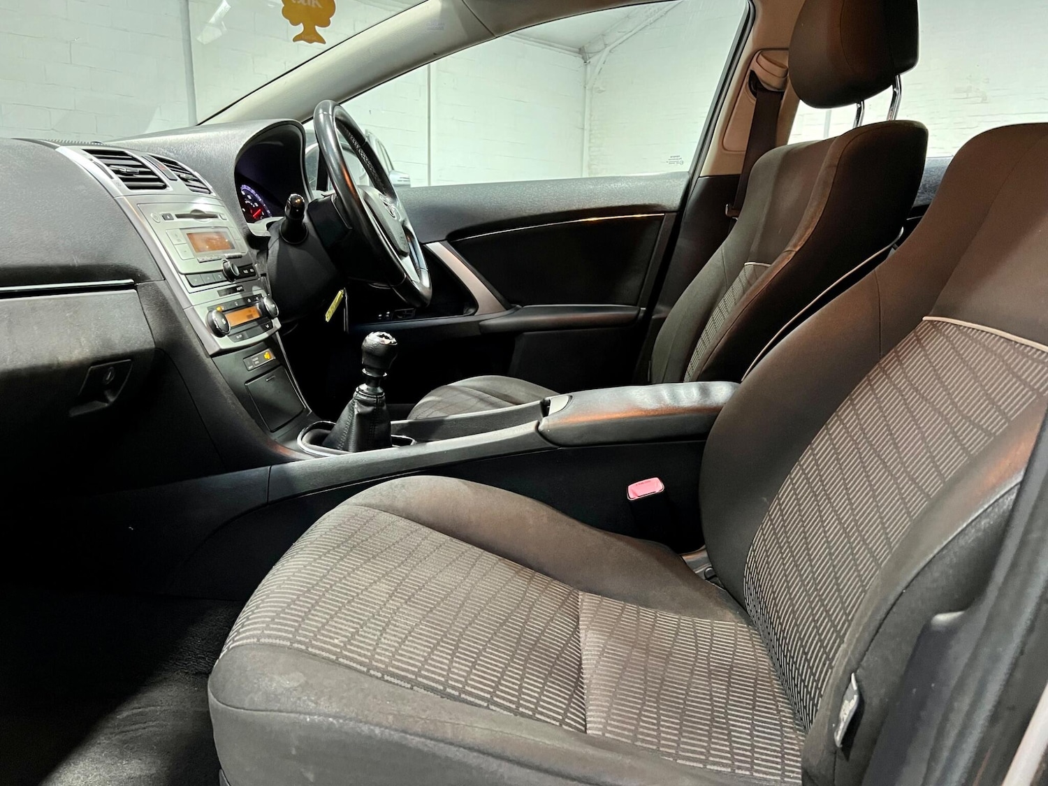 Used Toyota Avensis 2012 for sale - 77468285: Photo 30