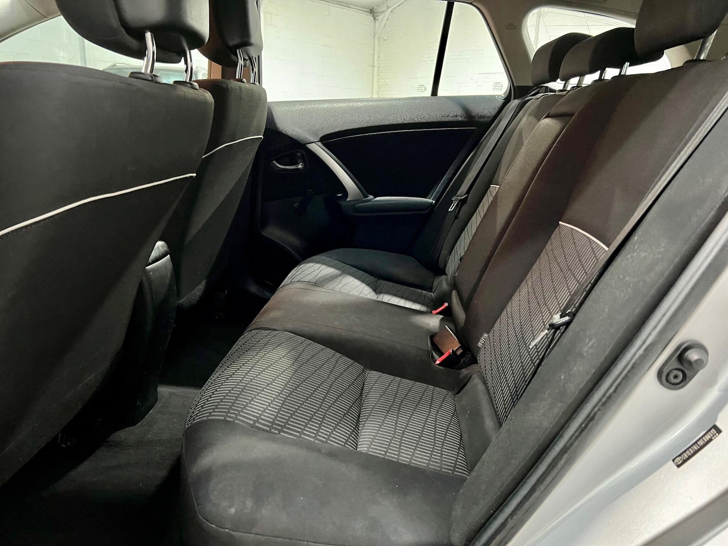 Used Toyota Avensis 2012 for sale - 77468285: Photo 31