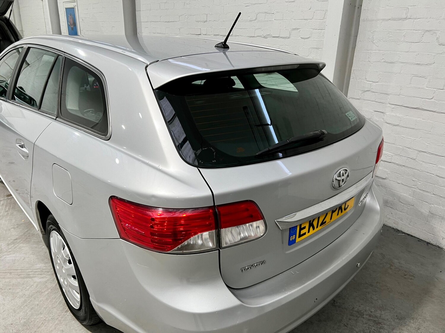 Used Toyota Avensis 2012 for sale - 77468285: Photo 32