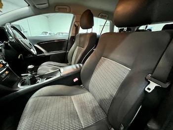 Used Toyota Avensis 2012 for sale - 77468285: Photo