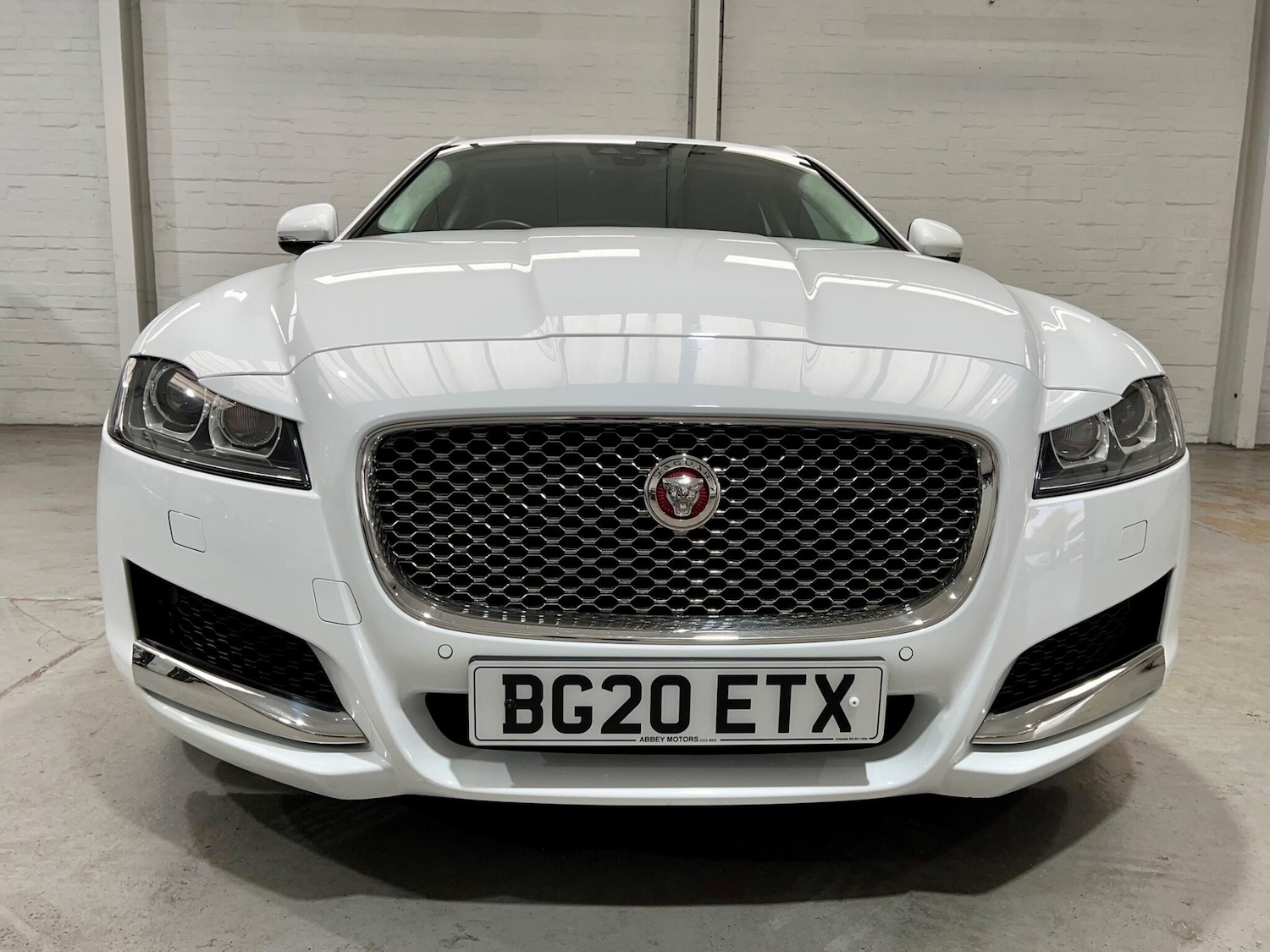 Used Jaguar XF 2020 for sale - 76136023: Photo 4