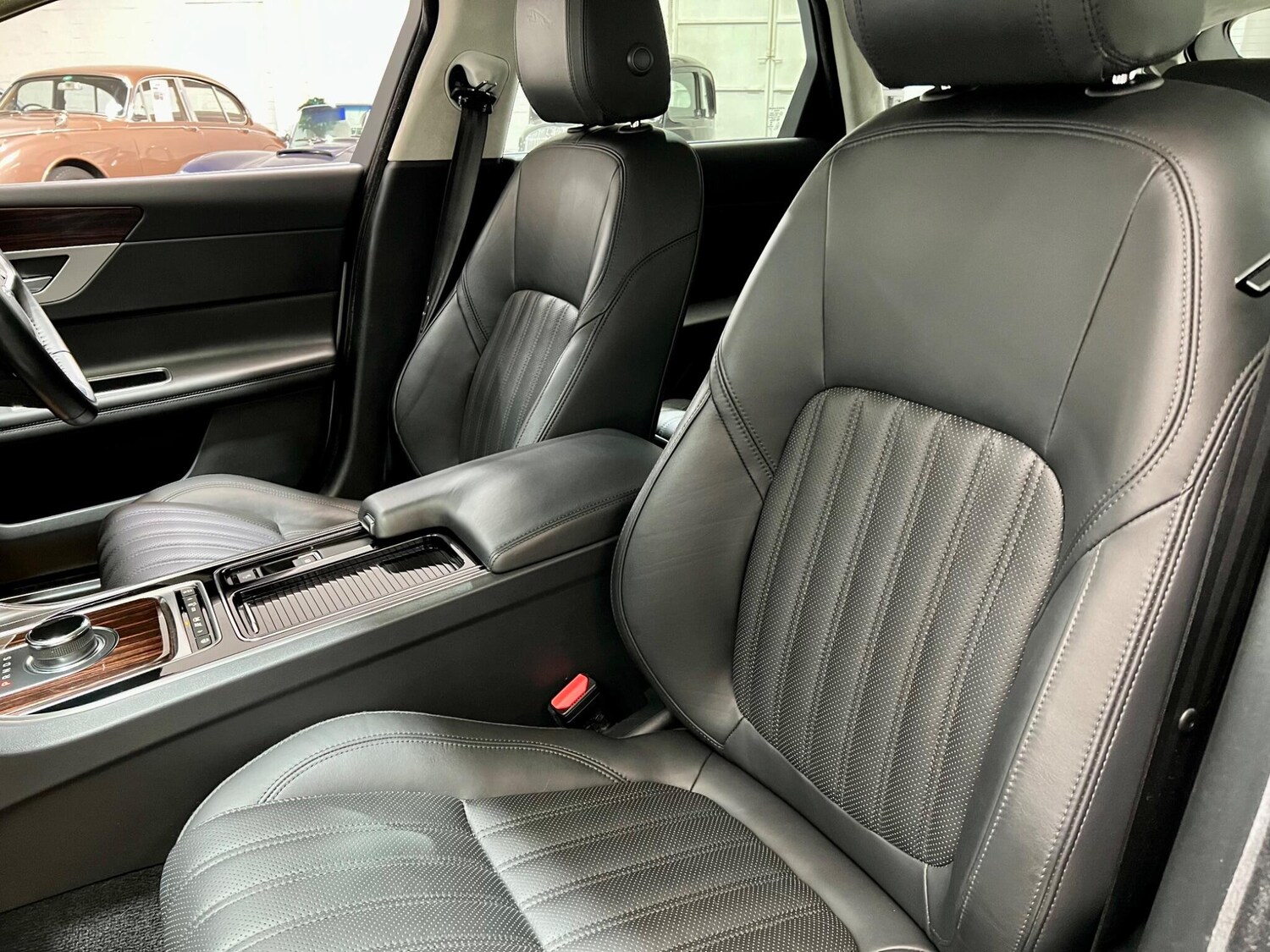 Used Jaguar XF 2020 for sale - 76136023: Photo 40