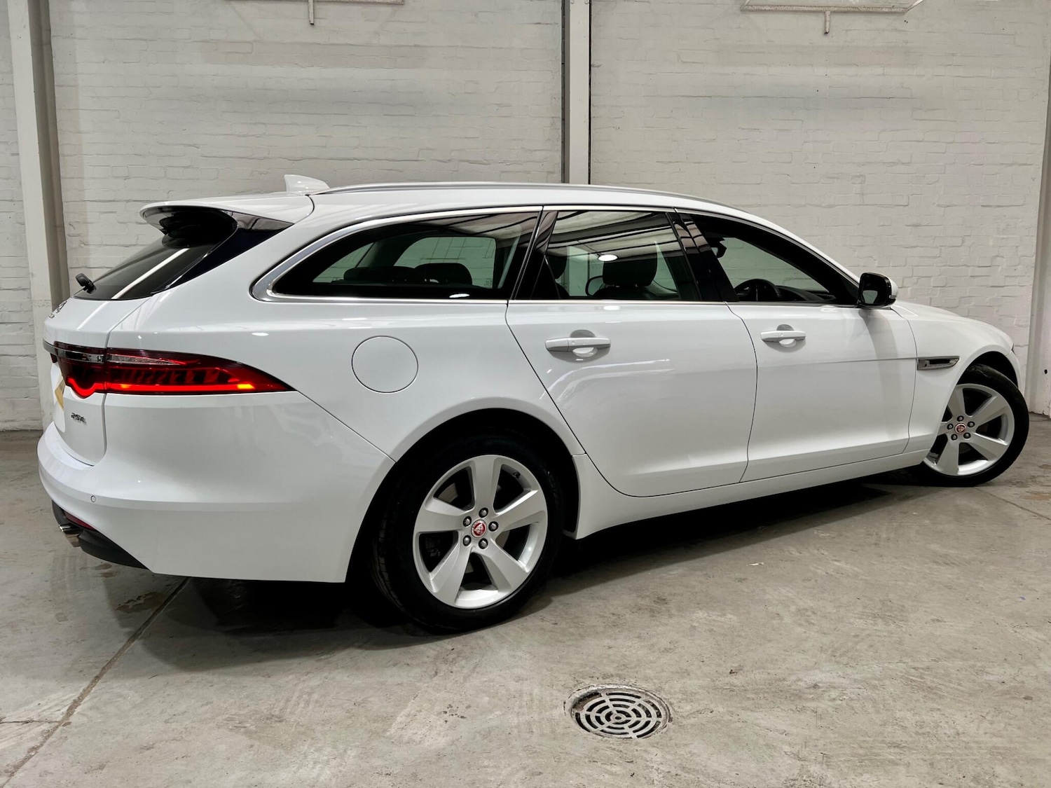 Used Jaguar XF 2020 for sale - 76136023: Photo 8