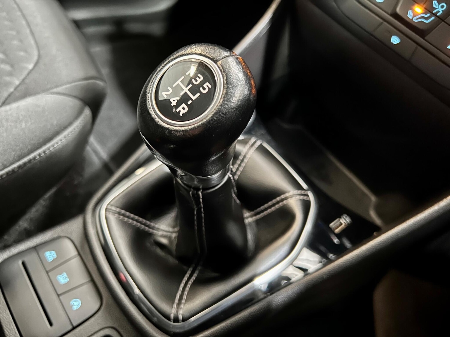 Used Ford Fiesta 2017 for sale - 76592738: Photo 28