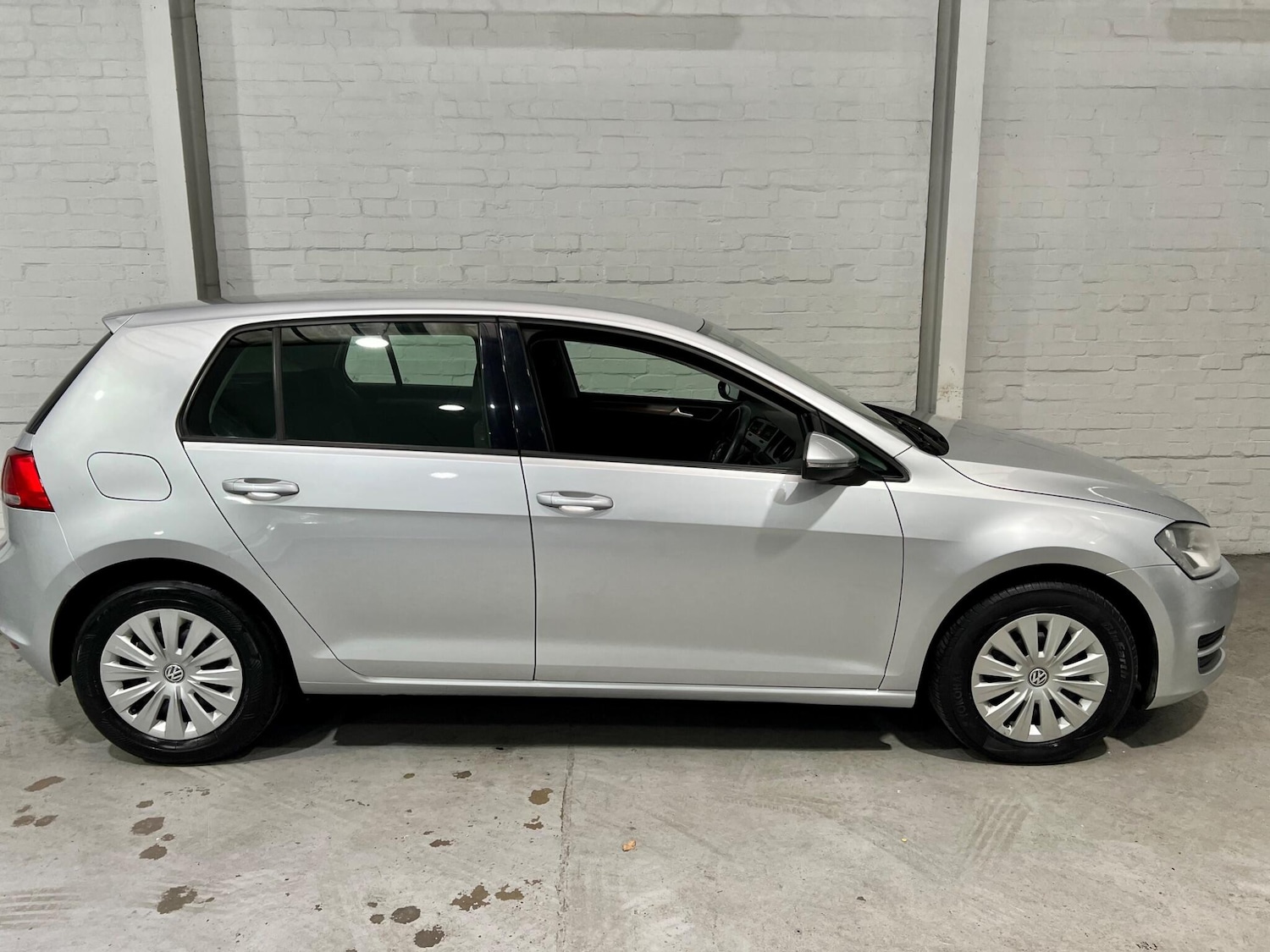 Used Volkswagen Golf 2013 for sale - 77633317: Photo 2