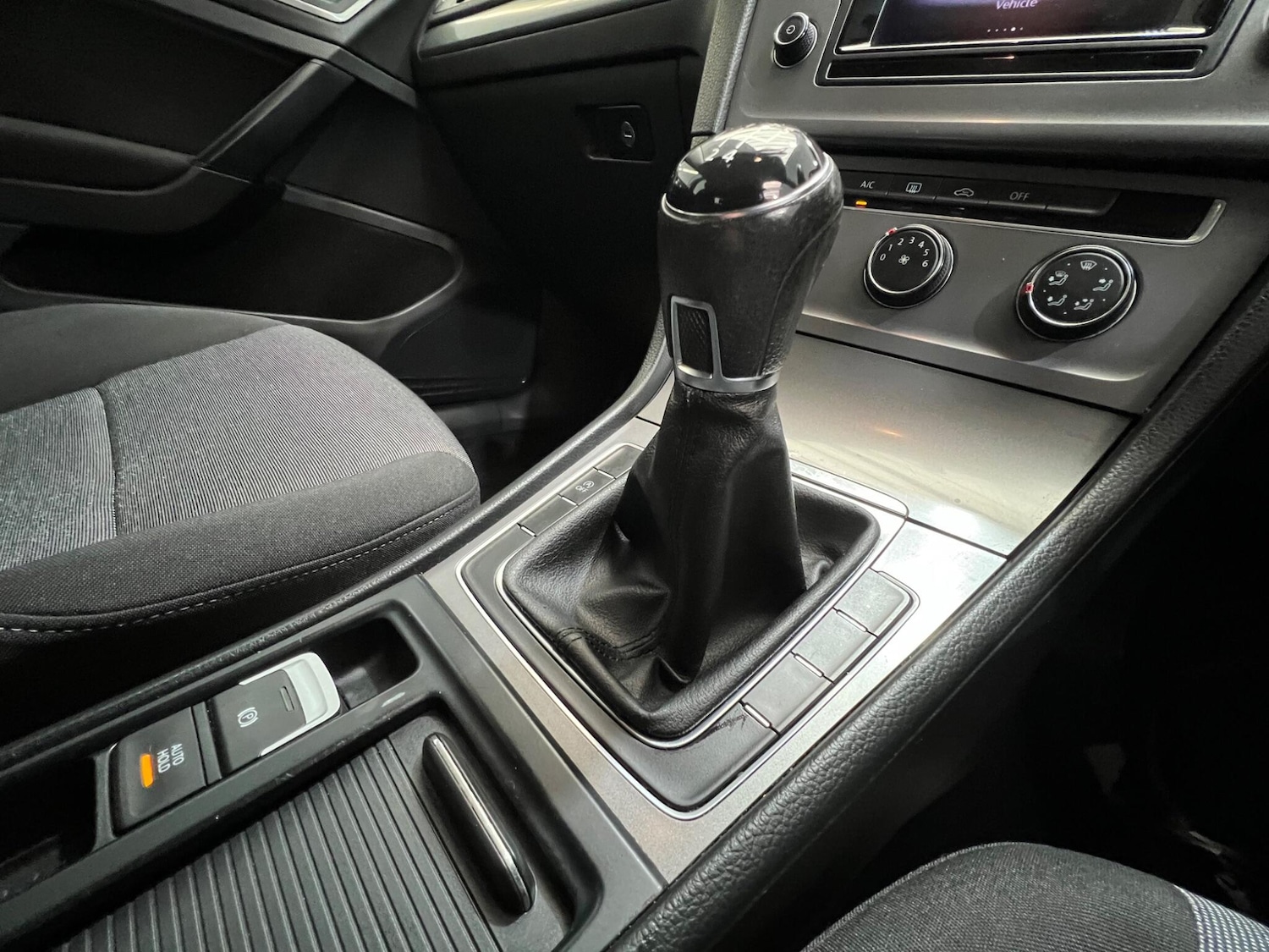 Used Volkswagen Golf 2013 for sale - 77633317: Photo 26