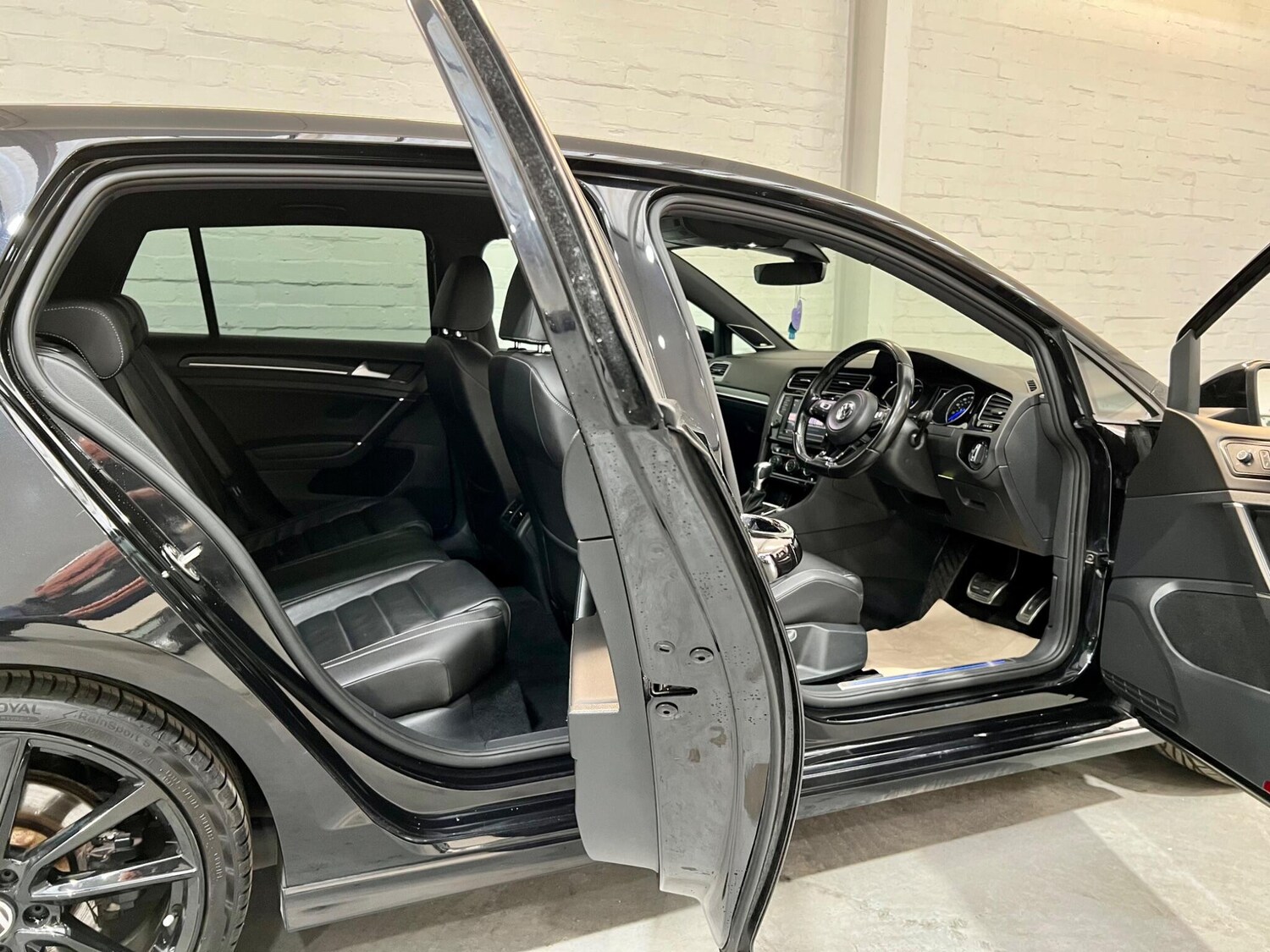 Used Volkswagen Golf 2017 for sale - 77016365: Photo 40