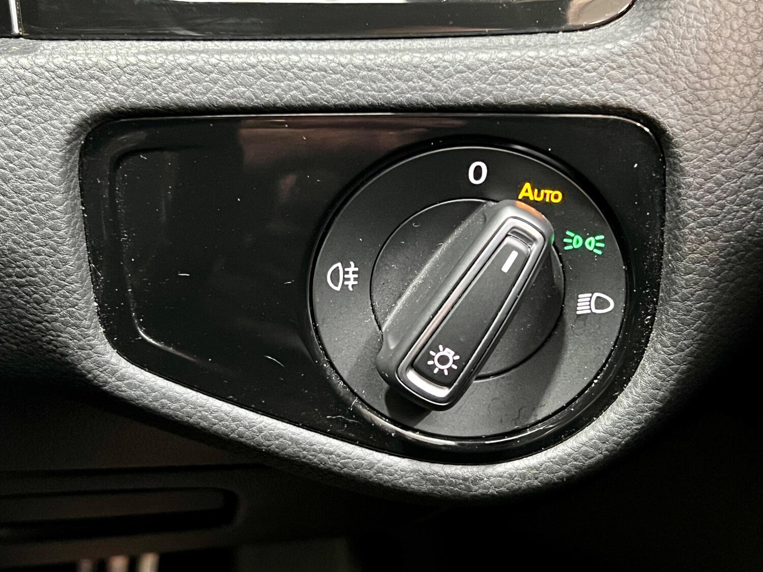 Used Volkswagen Golf 2017 for sale - 77016365: Photo 62