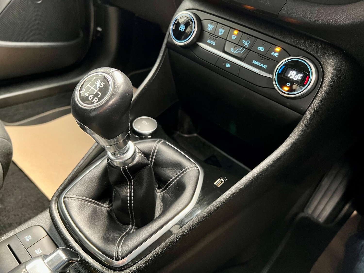 Used Ford Fiesta 2019 for sale - 78204398: Photo 30