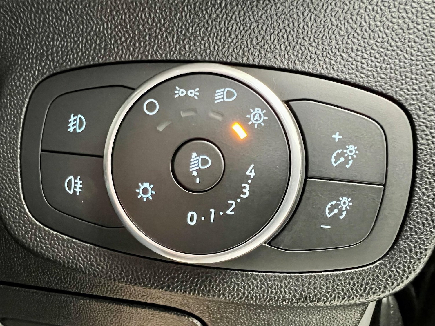 Used Ford Fiesta 2019 for sale - 78204398: Photo 32