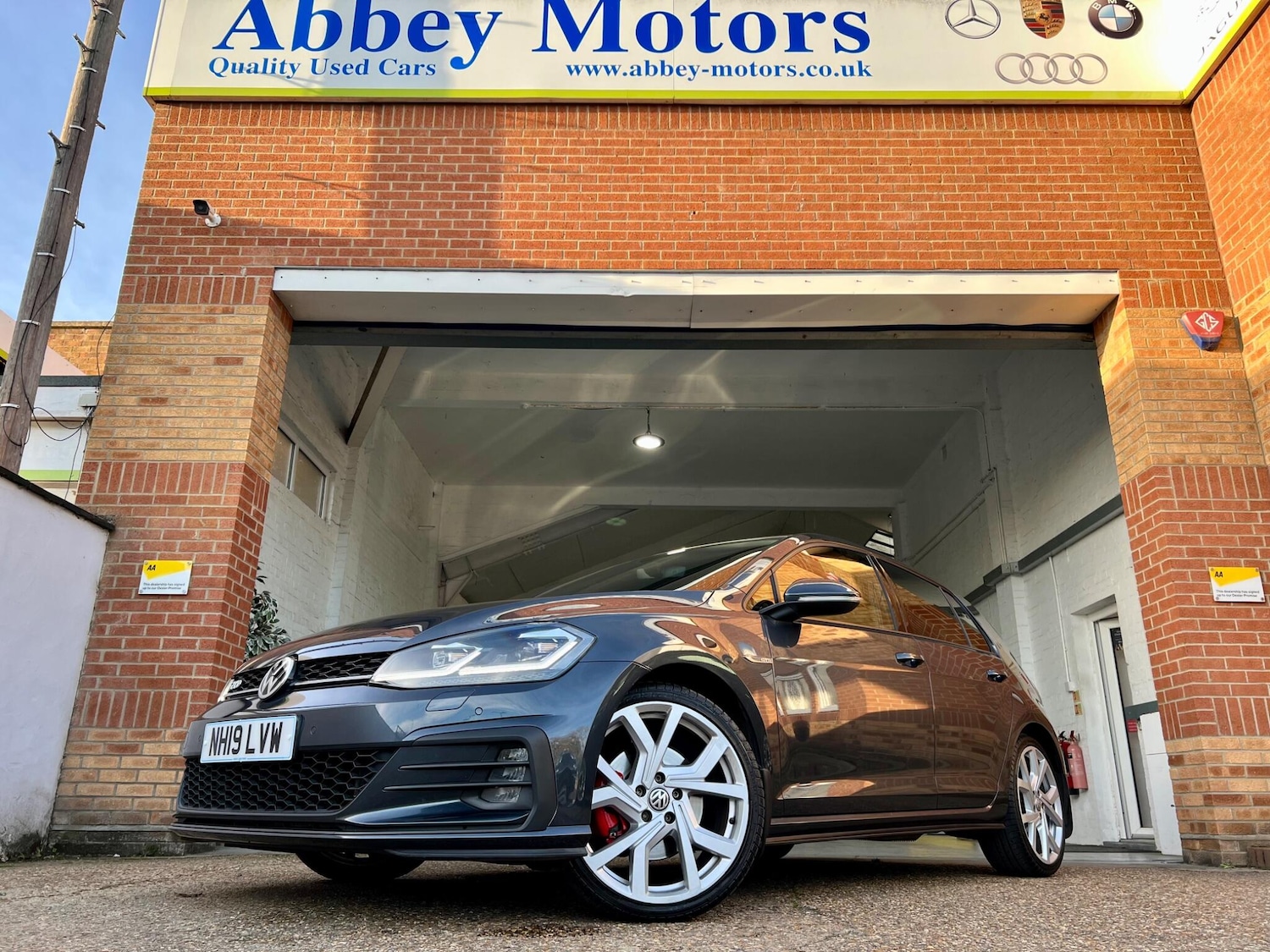 Used Volkswagen Golf 2019 for sale - 76561467: Photo 1