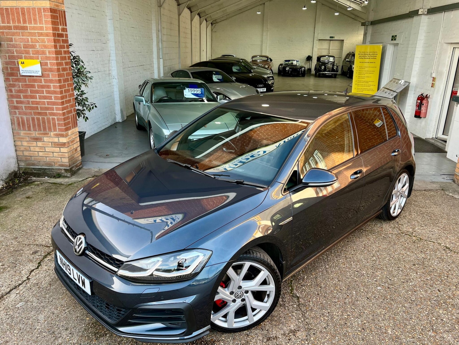 Used Volkswagen Golf 2019 for sale - 76561467: Photo 11