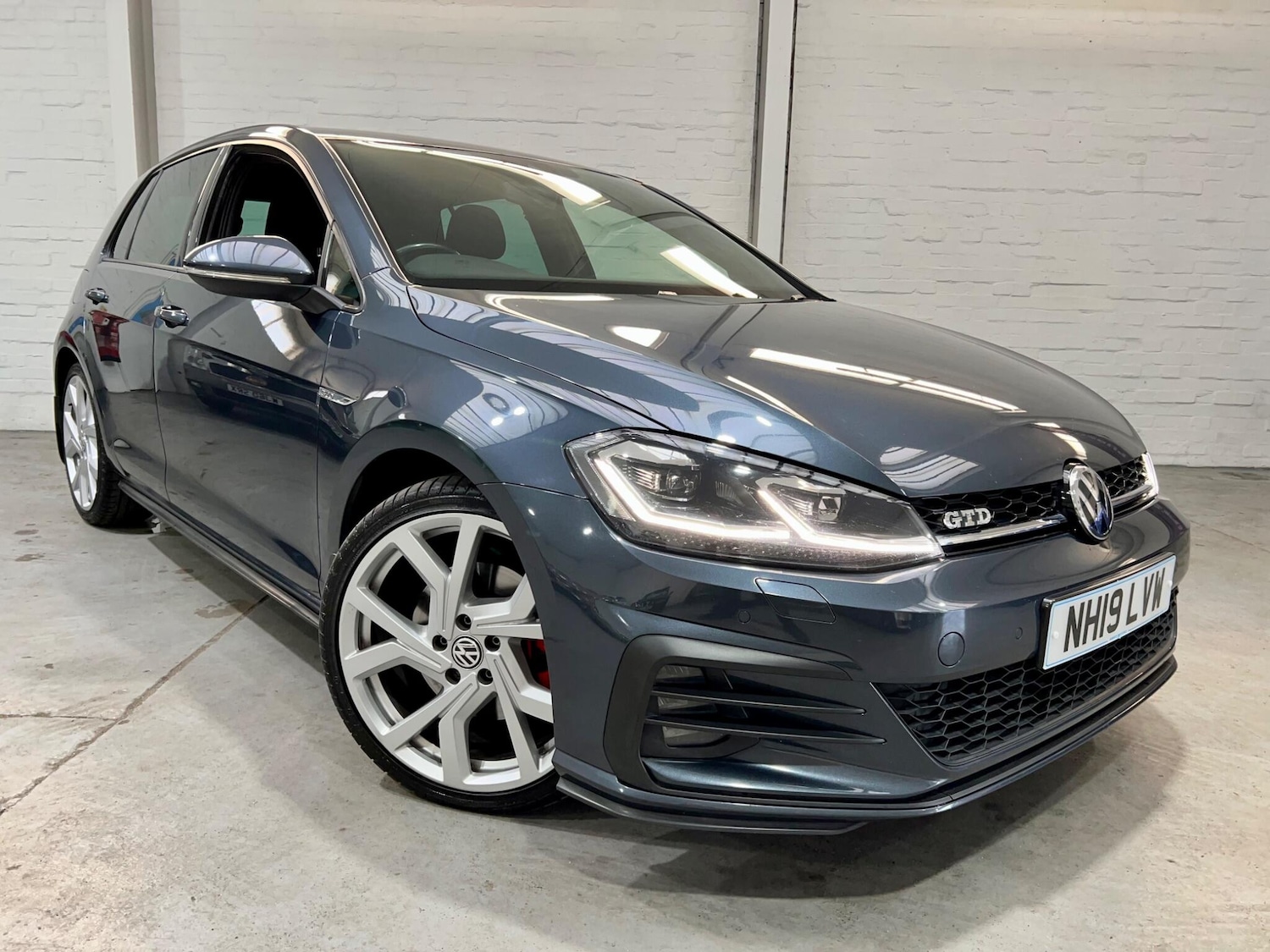 Used Volkswagen Golf 2019 for sale - 76561467: Photo 2