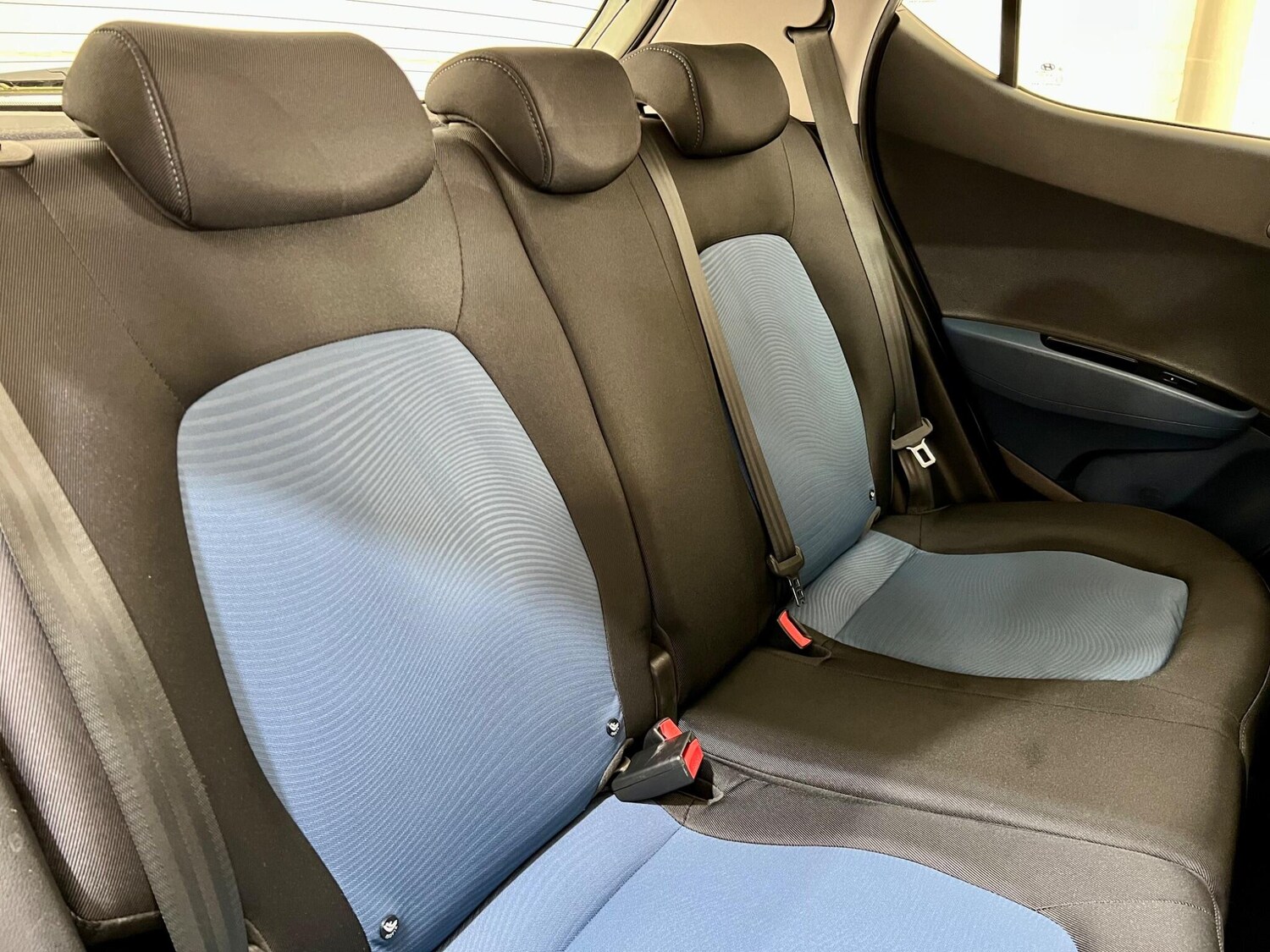 Used Hyundai i10 2015 for sale - 76667102: Photo 11