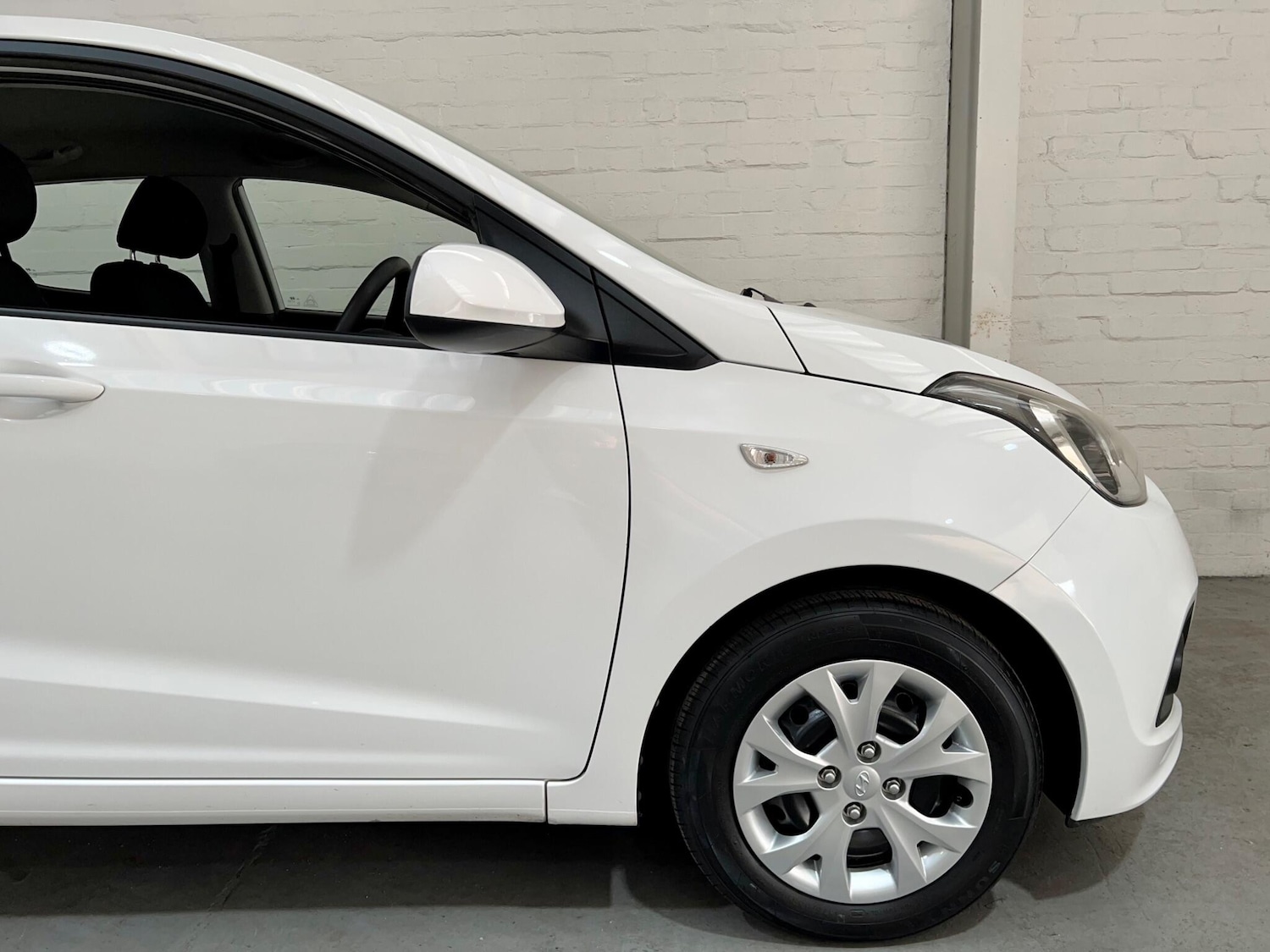 Used Hyundai i10 2015 for sale - 76667102: Photo 13