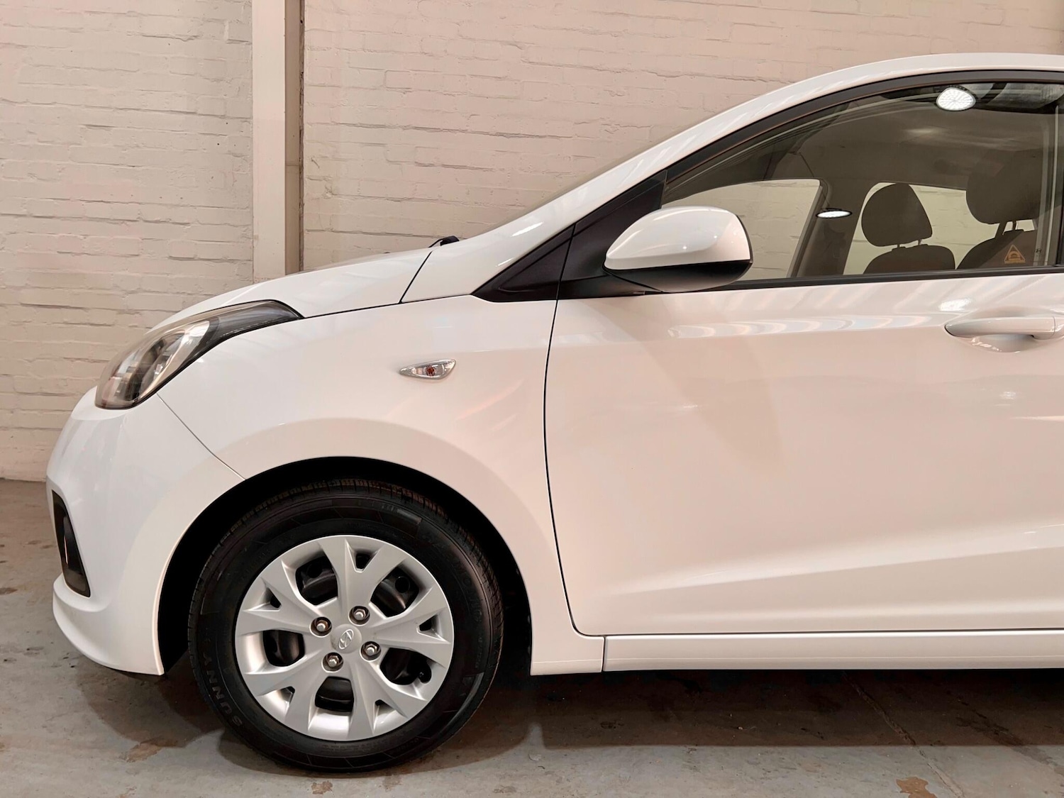 Used Hyundai i10 2015 for sale - 76667102: Photo 31